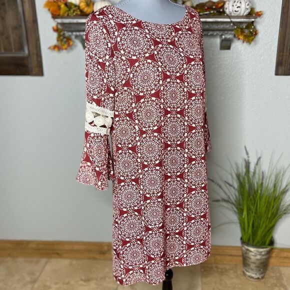 Luxology Red Cream Floral Mosaic 60’s Vibe Groovy Hippie Shift Dress Size 8 - Picture 10 of 16